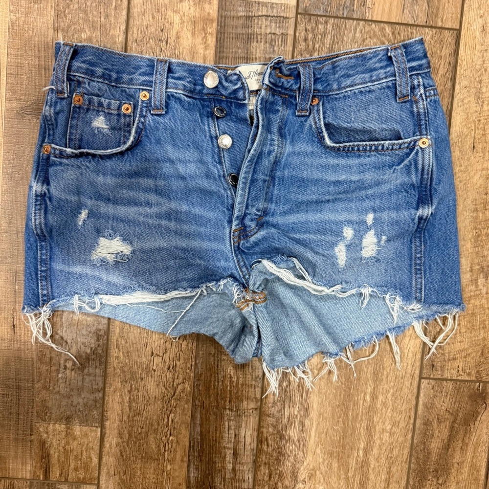 Universal Thread Womens High Rise Mini Shorts Distressed Blue Denim Button Fly 8